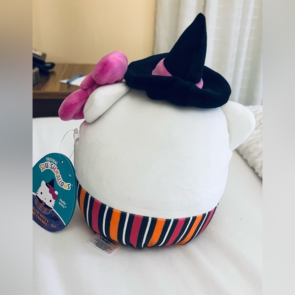 Hello Kitty and Friends 8 inch “Hello Kitty” NWT - Picture 2 of 4